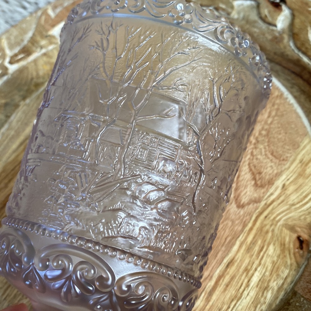 FENTON FROSTED PINK LAVENDER WOODLAND HURRICANE EUC - Picture 8 of 16